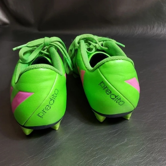 Womens Adidas Predito Cleats Size 7.5 - Picture 4 of 6